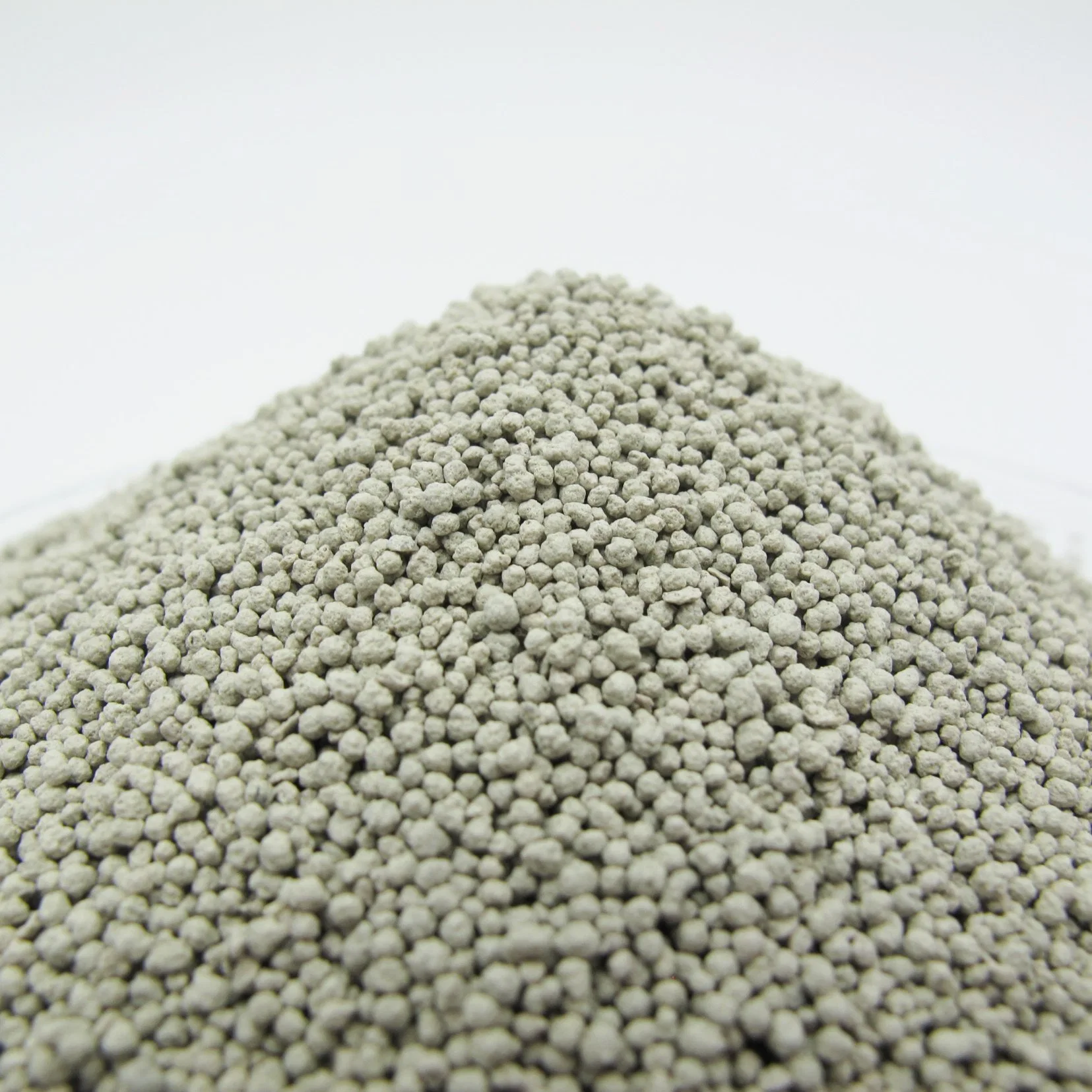 Natural Wholesale/Supplier 1-2mm Easy Cleaning Spherical Miller Bentonite Cat Litter Pet Supply