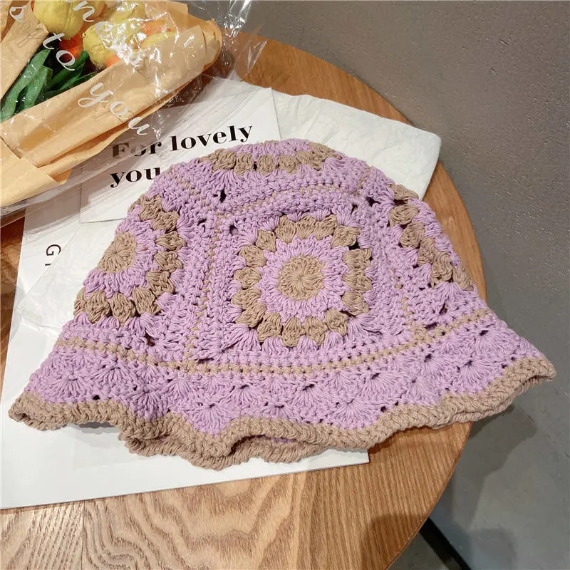 New Style Hand-Crocheted Fashion Flower Knitted Hat for Seasons