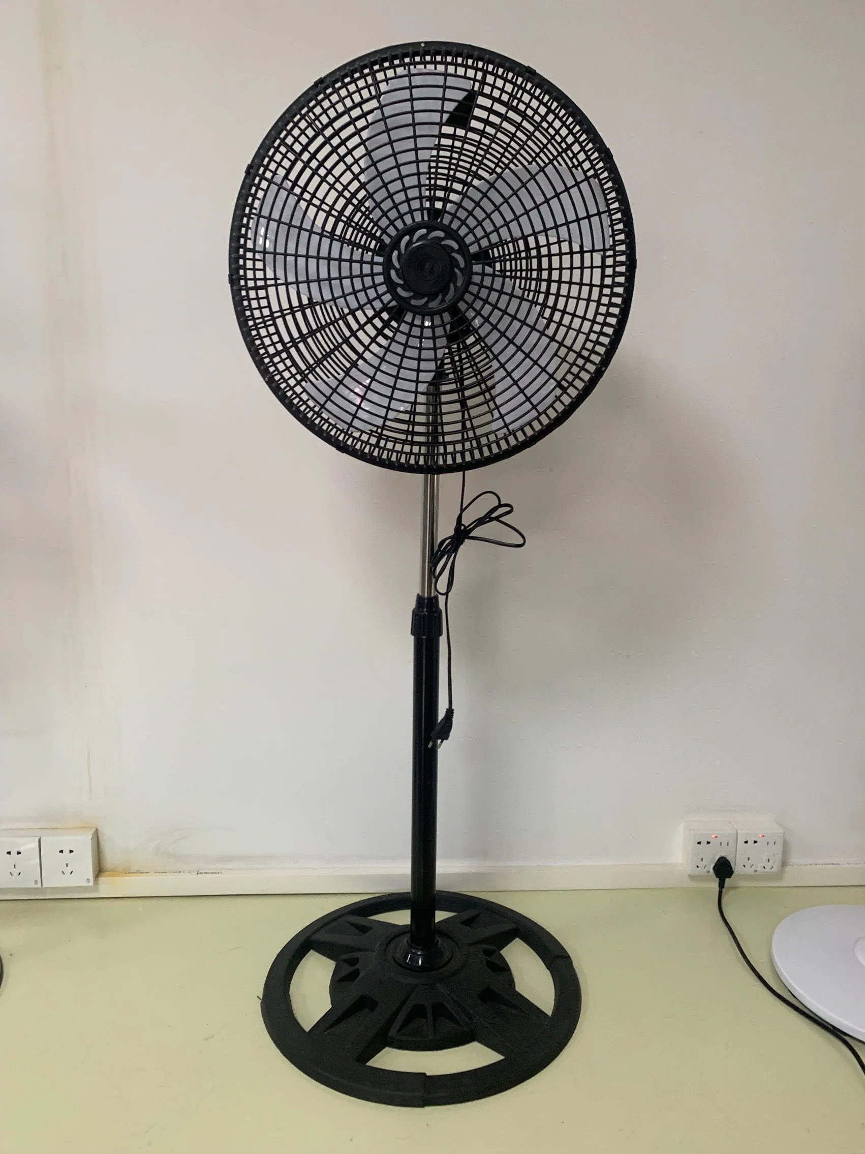 18inch New Design Plastic Grills Pedestal Fan 90W Cheapst Price Electric Fan/ Industrial Fan/ Pedestal Fan