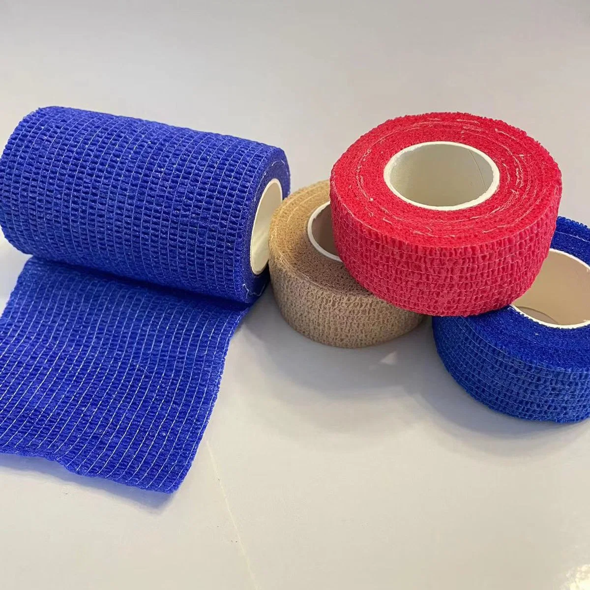 Bandage vétérinaire en latex et en latex auto-adhésif, bandage cohésif non tissé, bandage pour animaux de compagnie, bandage pour chevaux, bandage pour animaux, 1"/2"/3"/4"X5 mètres CE ISO FDA.