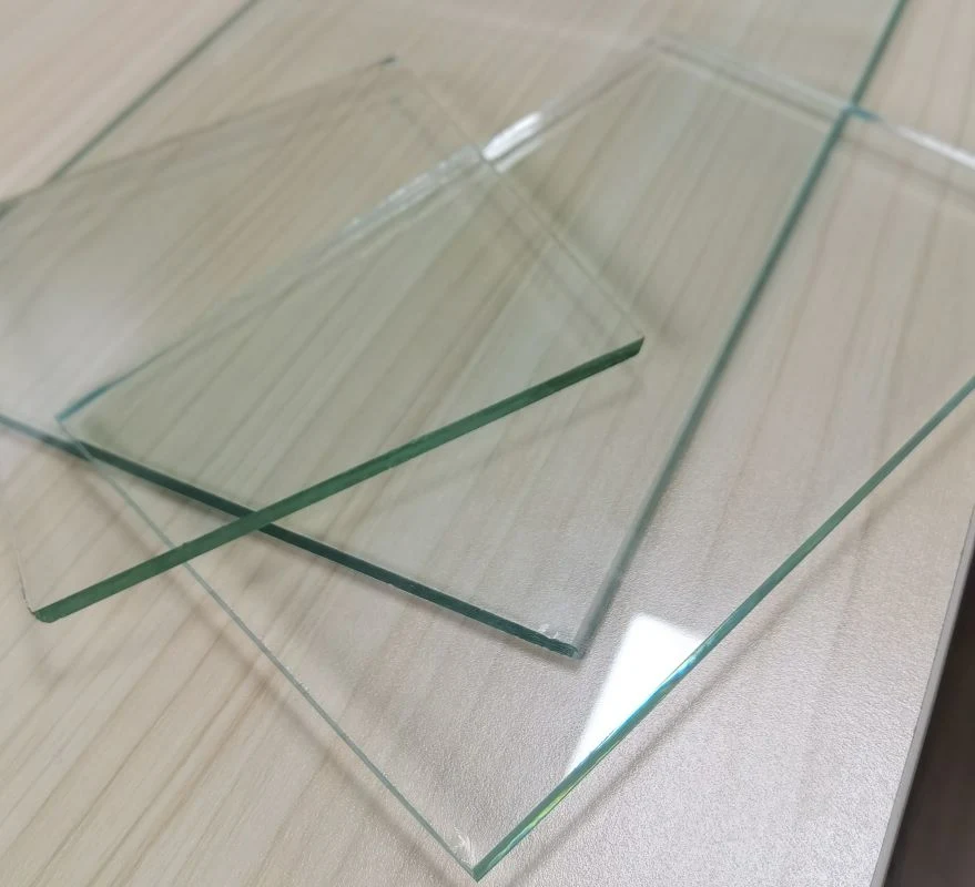 Hot Clear Float/Ultra Clear/Tinted/Reflective/Patterned Glass/Building Glass für Tür und Fenster