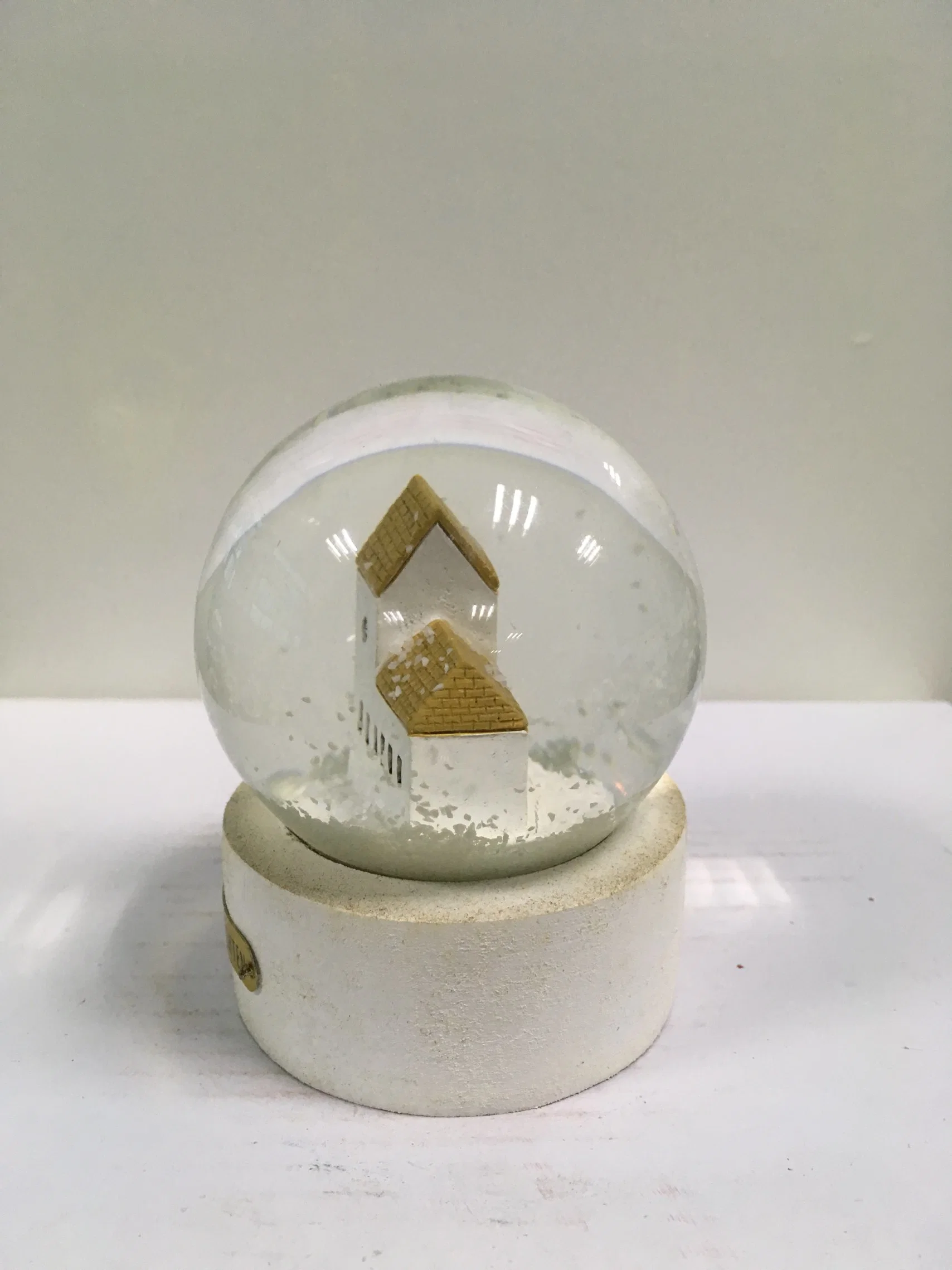 Cheap Wholesale Gift, Architecture Snow Globe House Snow Globe, 3D Souvenir Resin Water Ball