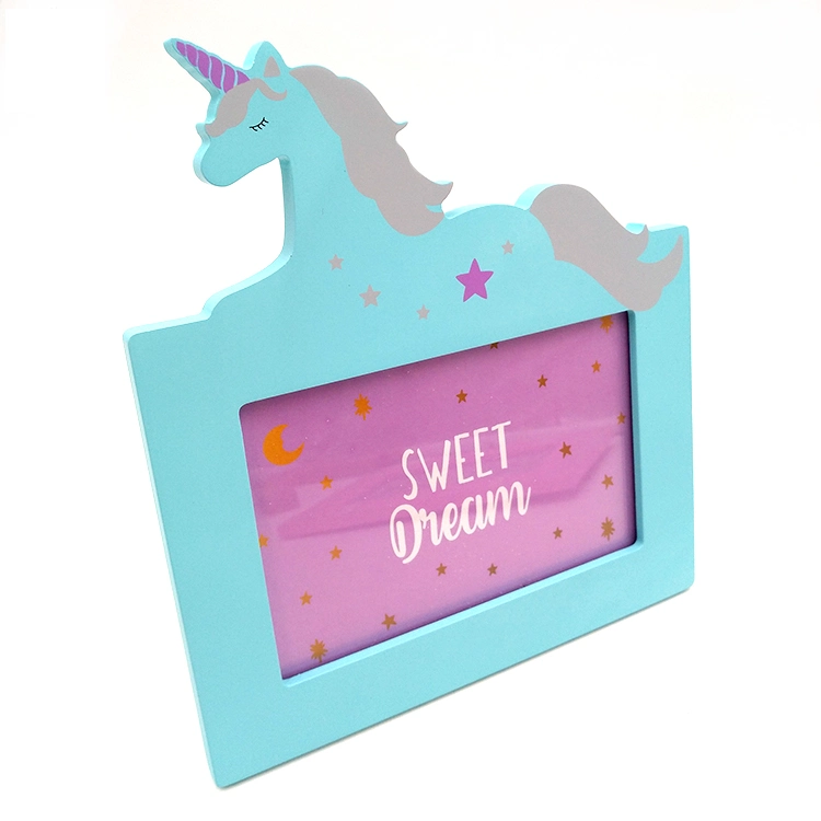 Varios colores Personalizar imagen personalizada de madera Unicorn Marco de fotos de dibujos animados para niños