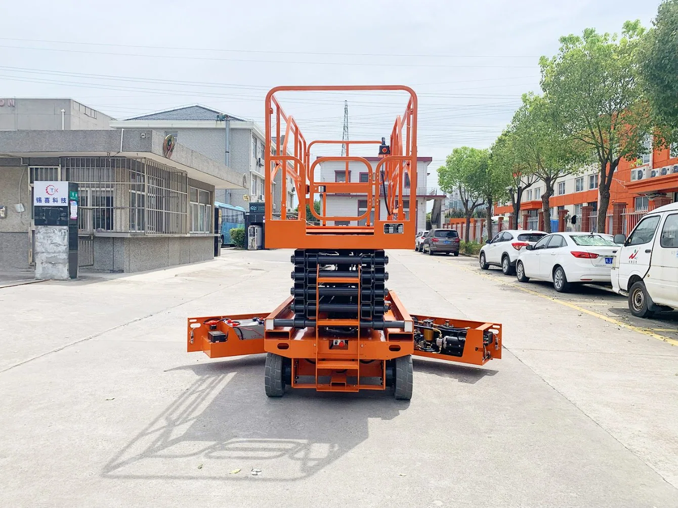 Low Price Hydraulic Platform Scissor Narrow Type Lift