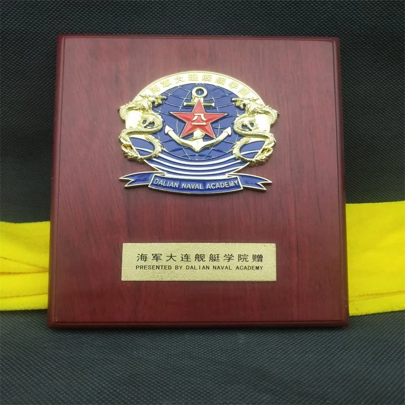 Hot Selling Customized Solid Wooden Award Plaques with Glass Plaque Aluminium Metal Plate for Wooden Plaque Trophy