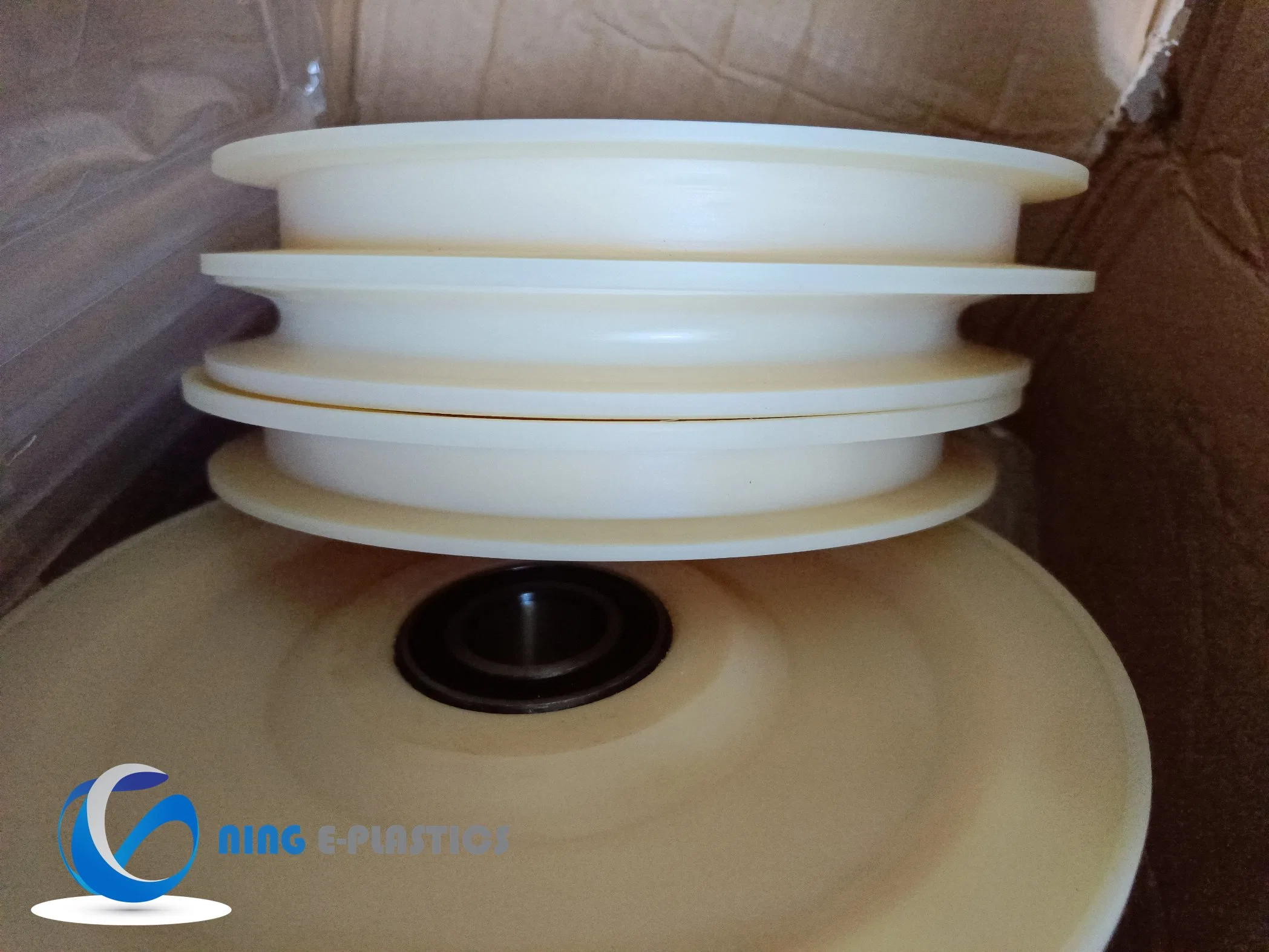 Food Quality POM Cheese Pusher Plastic Component