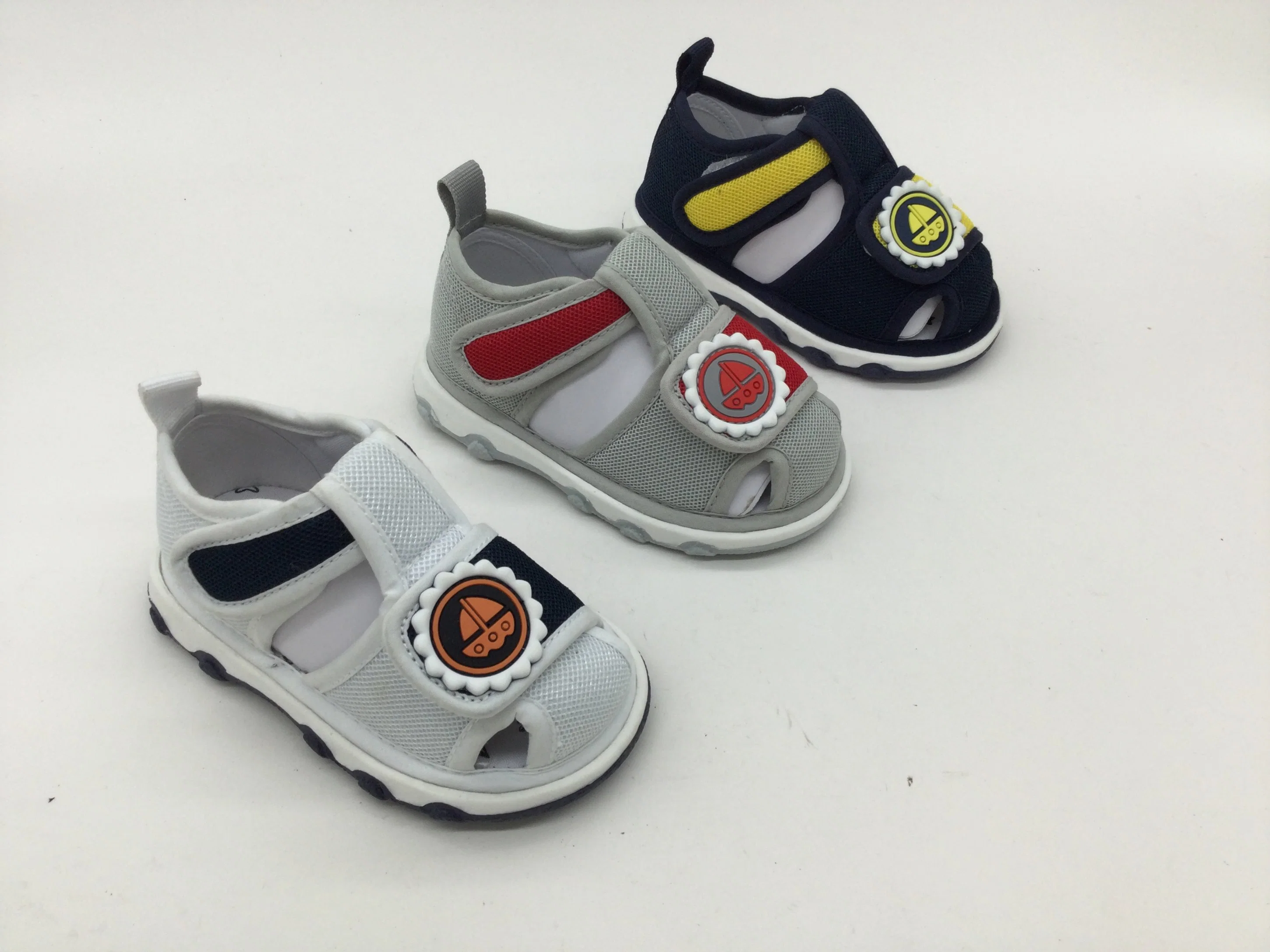 New Fashion Baby Sandal with Whistle Boy Girl Breathable Factory Wholesale/Supplier Sandals