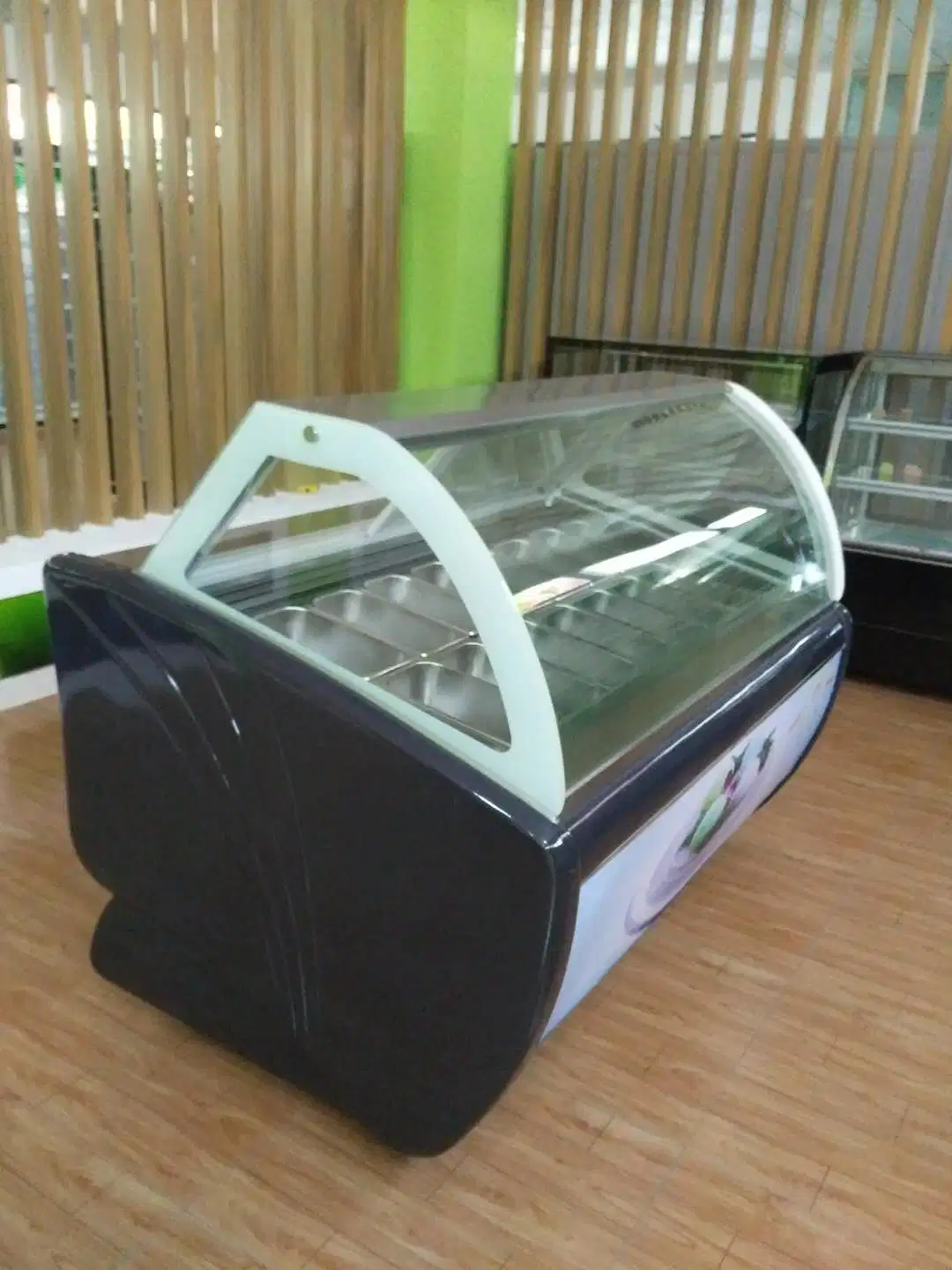 3 Lyers Helice Cream Congelador Refrigerado Gelato Display Showcase para Comercial