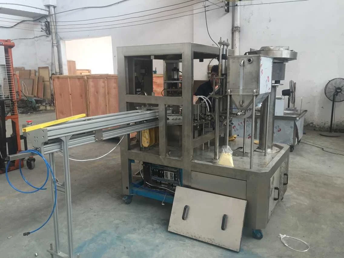 (Mineral Water, Non-Sparkling Beverage) Automatic Washing, Filling and Capping Three-in-One Machine (XGF)