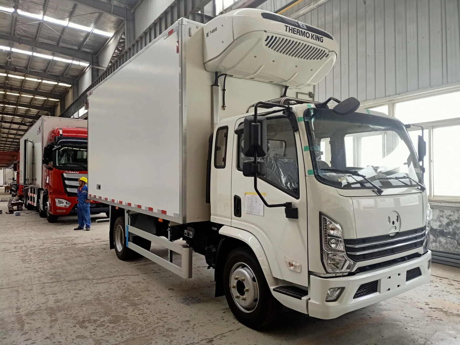 Congélateur-coffre de 5 tonnes, 10 tonnes, fourgonnette réfrigérée Camion à plateau de la fourgonnette de la nourriture pour camion de réfrigérateur de poisson de viande