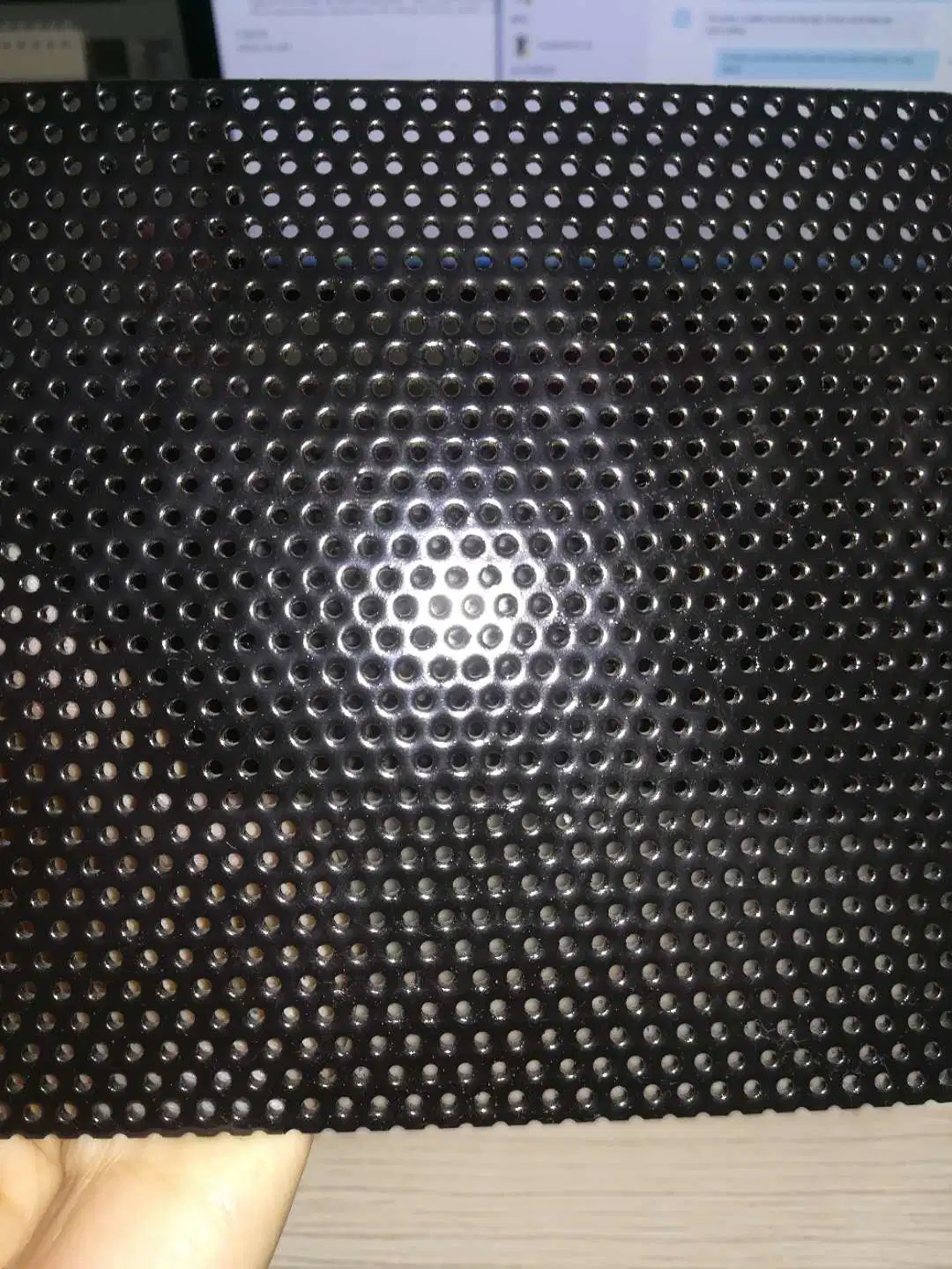 De Aluminio recubierto de polvo negro la pantalla de metal perforado para la lámpara