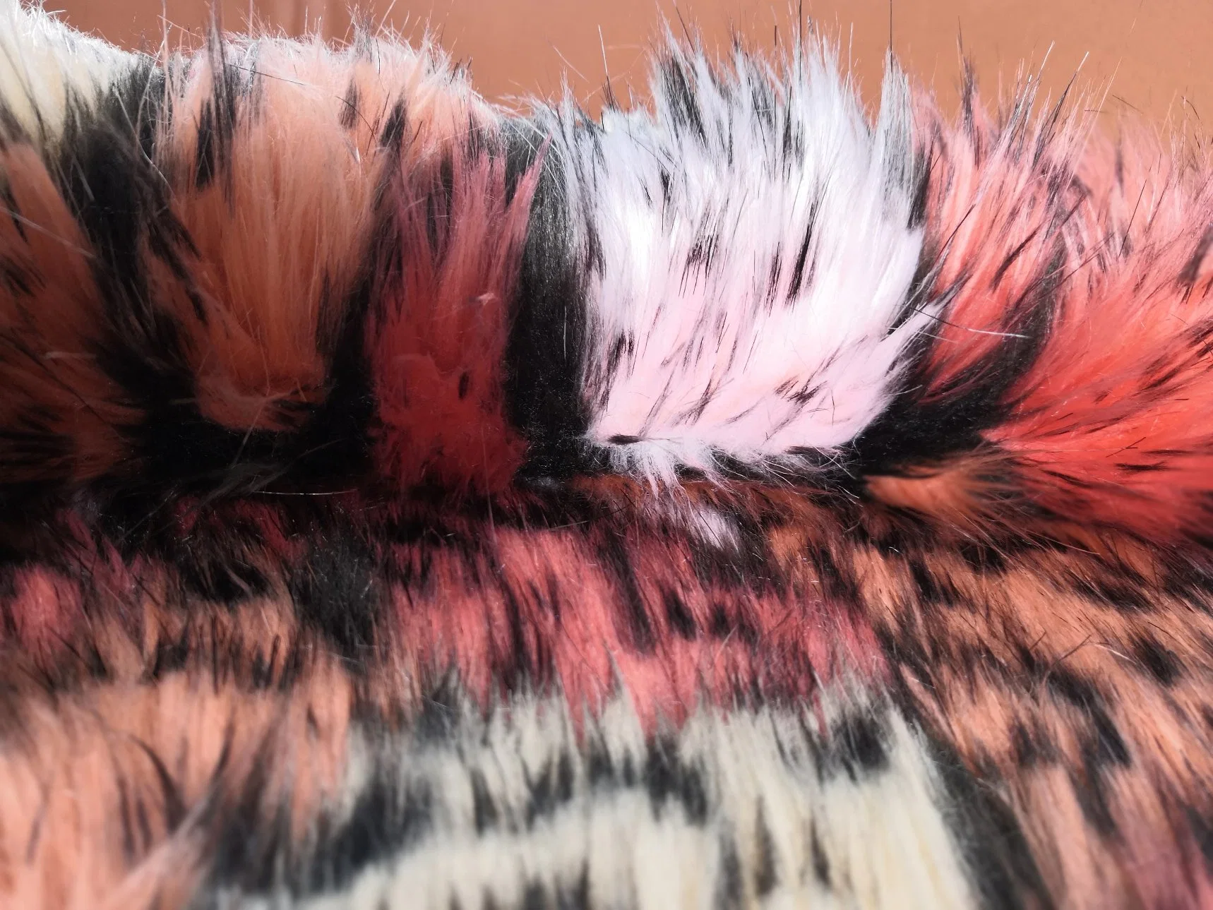 تقليد البوليستر الصينية faux Fur Leopard كومة من البلش الطويلة الحيوانات والبلش