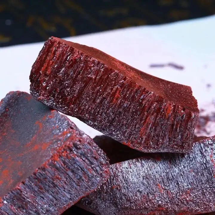 La naturaleza pura de cinabrio rojo en polvo, con ingredientes principales de sulfuro de mercurio