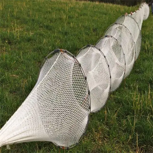 Faltbares Nylon-Fischernetz Monofilament Cast China Verkauf Trap Cage Grüne Netze Regenschirm Netz 4 8 Löcher Hersteller