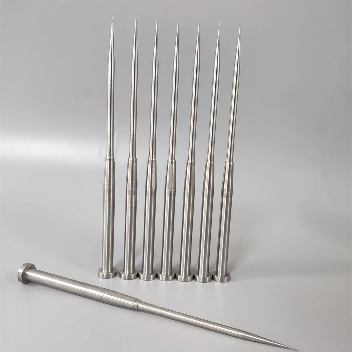 Axes d'insertion d'éjecteur de noyau de moule non standard pour injection Moule