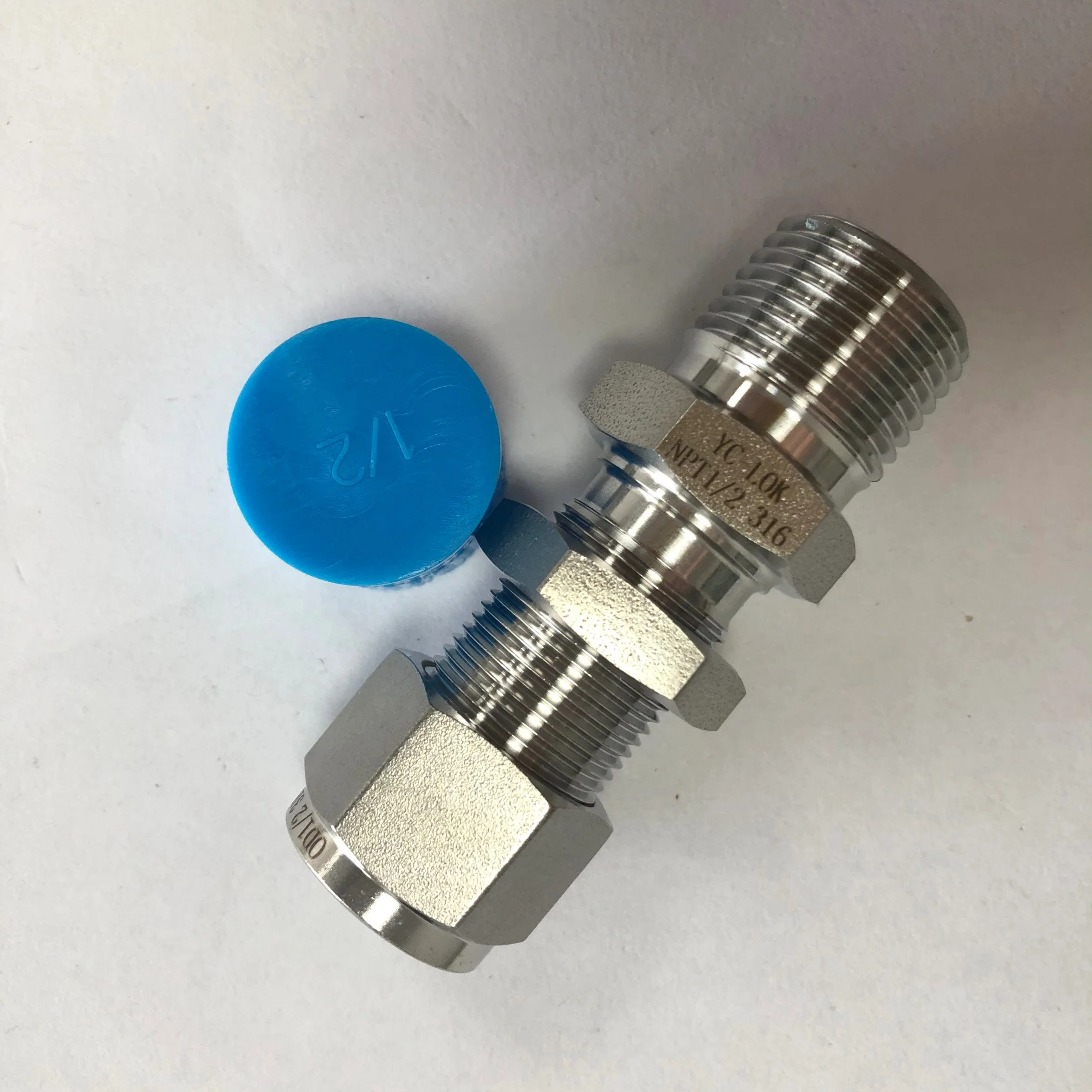 Straight Push in Tube Through Male Thread Valve Fitting