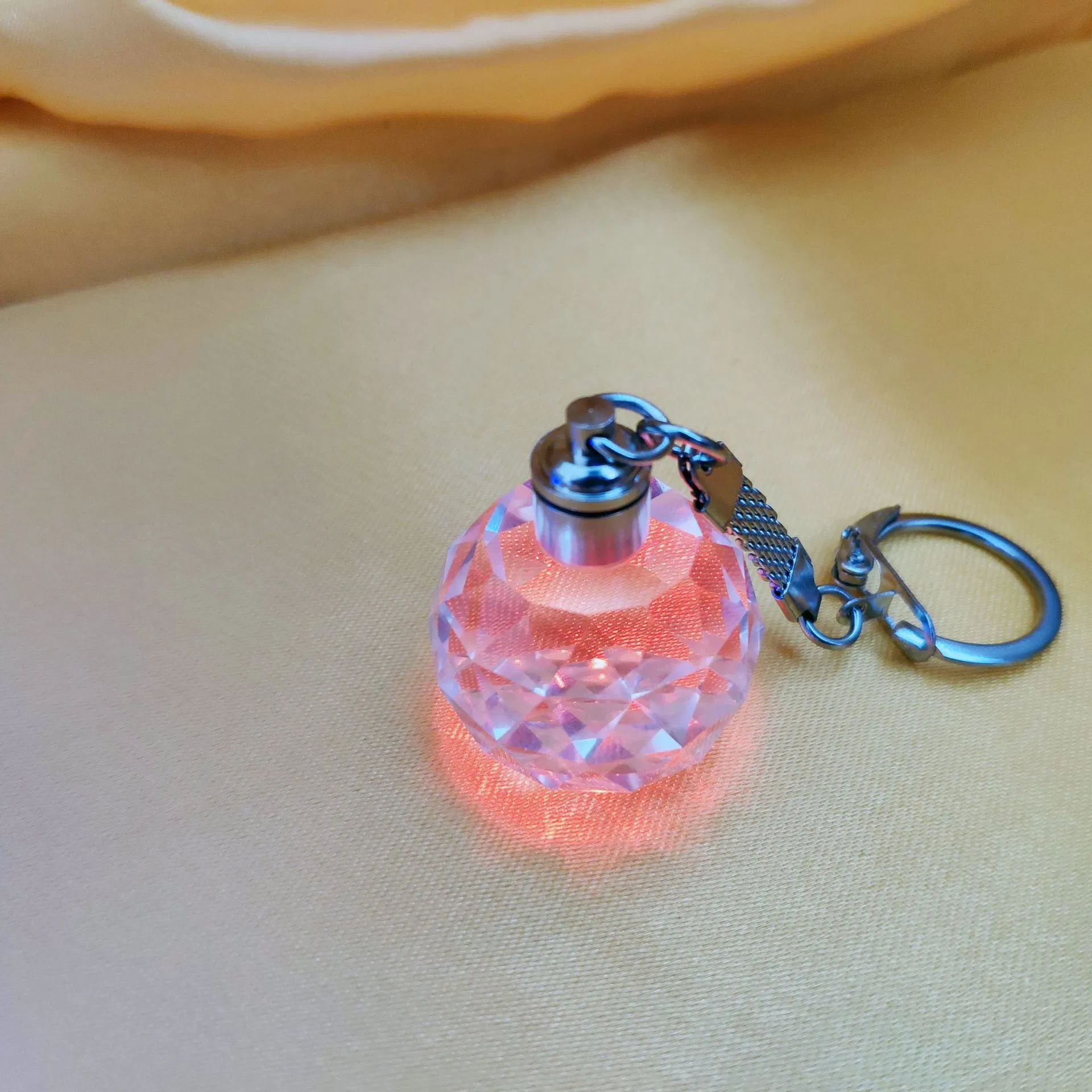 Wholesale/Supplier New Arrival Promotional Gift LED Light 3D Crystal Keychains