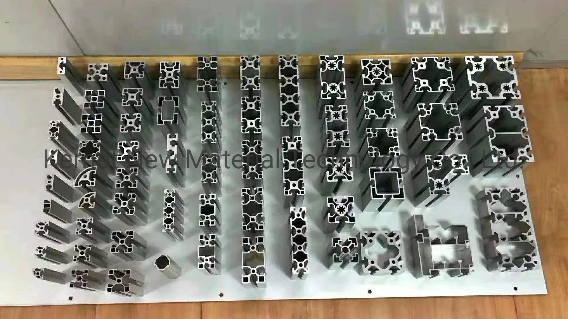 En Aw 8080 bastidor extruido de aluminio de altas prestaciones para trabajo Brazos CNC de banco