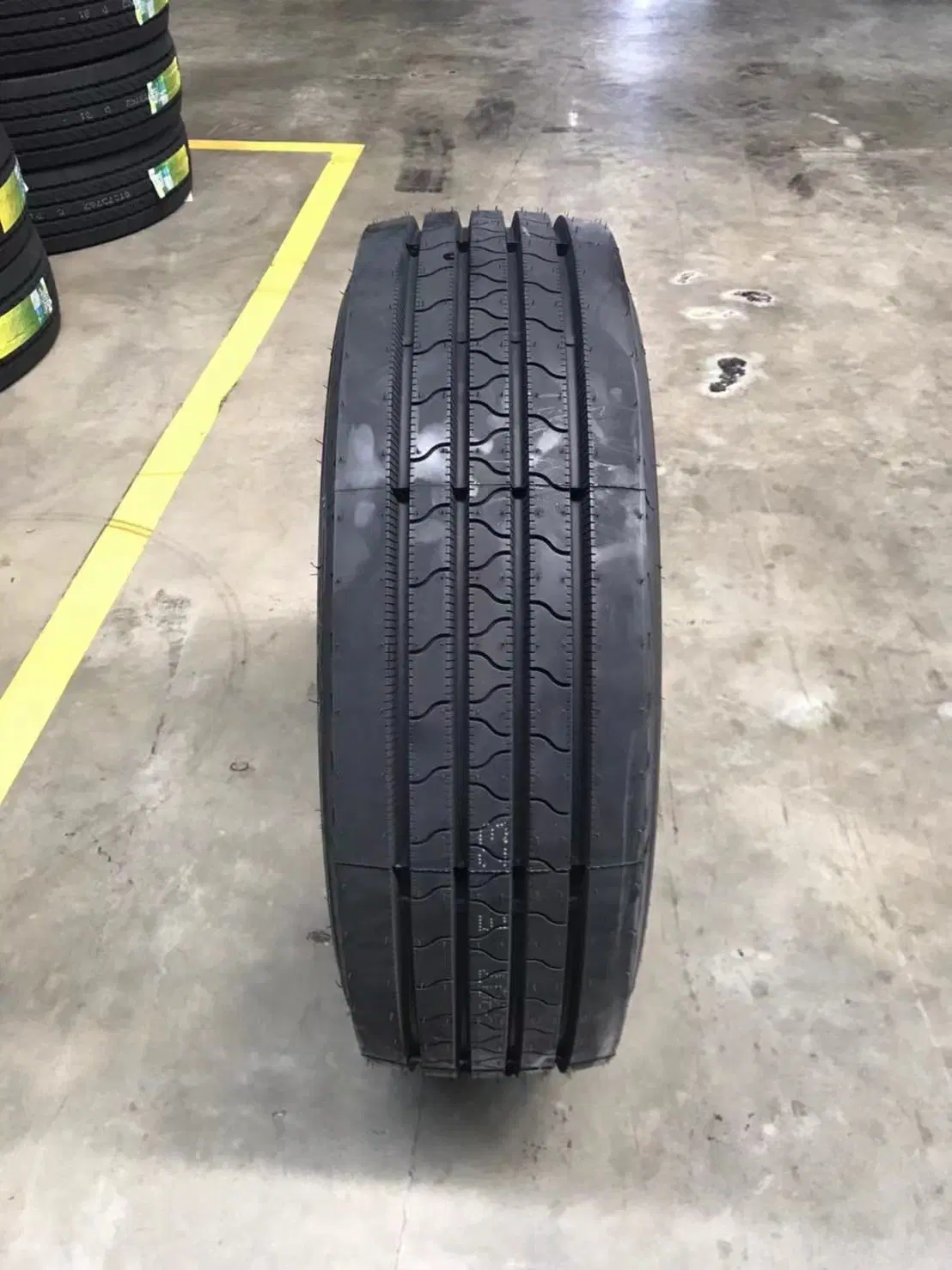 Factory production rubber wheel natural tyre truck car tyres Inner tube