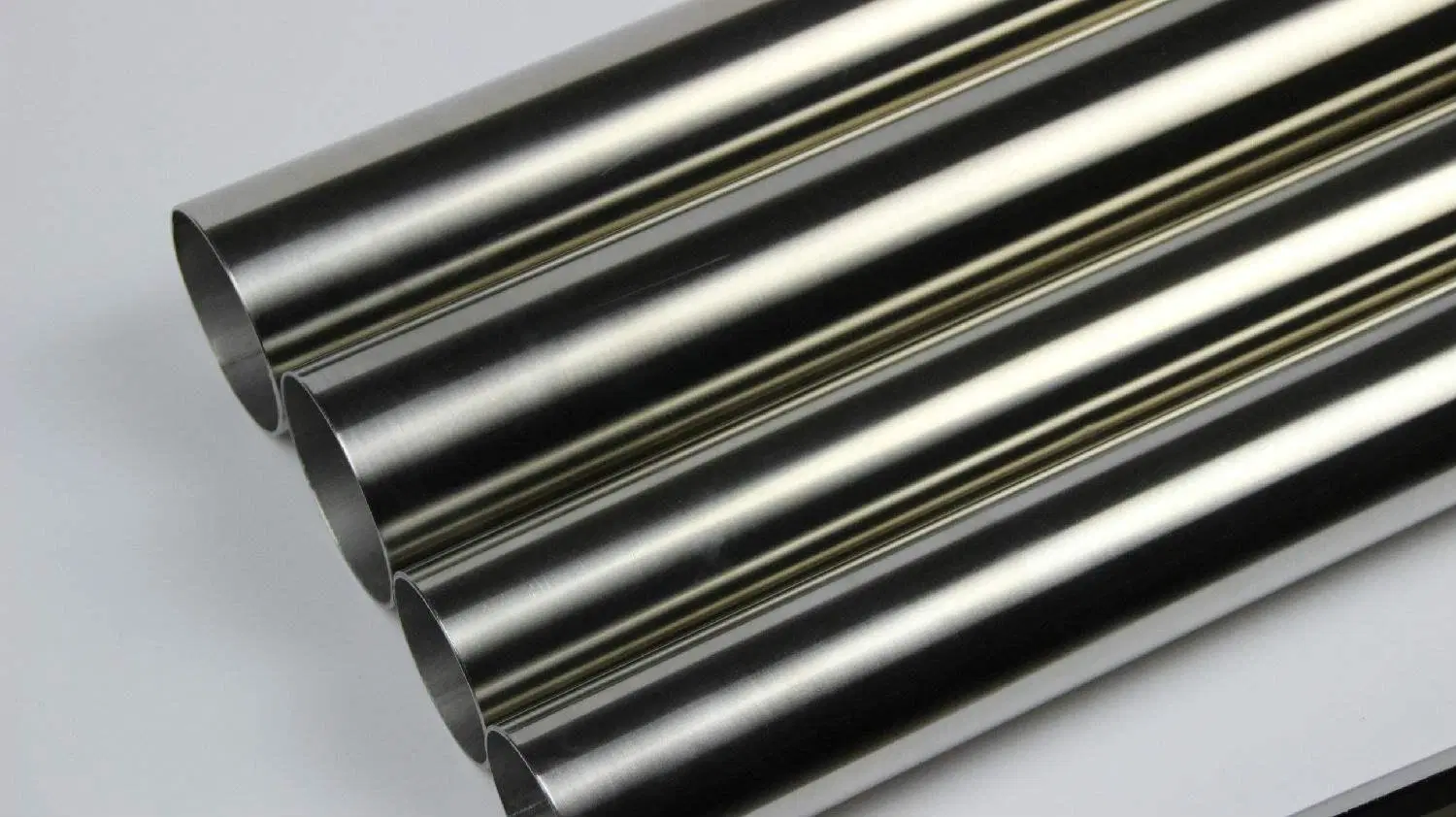 Smooth Surface 304 Stainless Steel Pipes Welded ASTM A36 Standard