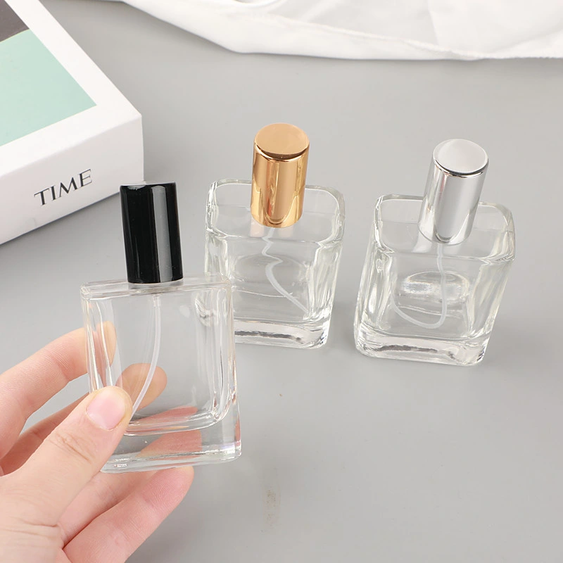 Cosmetic Packaging 50ml Empty Clear Perfume Fine Mist Spray Pump Glass Spray Bottle with Gold Sprayer Silver Sprayer