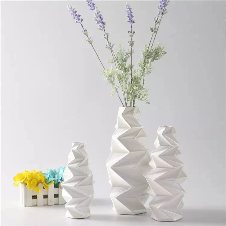 Hot-Selling Unique Shape Design Matte White Fine Wedding Centerpiece Decorative Ceramic Vases for Home Decor Living Room Hotel Household Used Daily Used