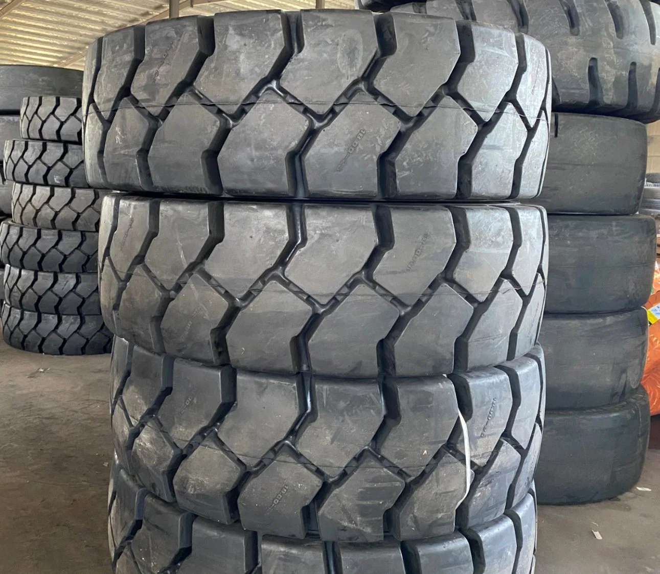 Entrega rápida Bias OTR carro elevador Llanta Tire 4.00-8 5.00-8 6.00-9 CARRO elevador industrial de 18X7-8 6.50-10 21X8-9 7.00-12 Atacado de almofada pneumática Pneus/pneus