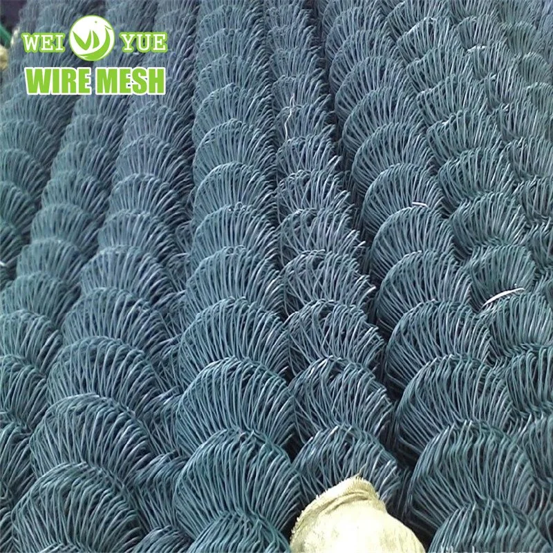 Safety and Low Price Wholesale/Supplier Galvanized Chain Link Fence Cyclone Wire Mesh