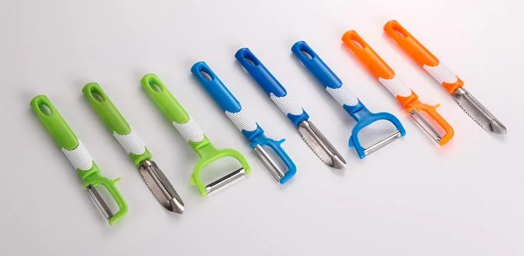 Factory Wholesale/Supplier Creative Multifunctional Plastic Fruit Tools U-Shaped Peeler