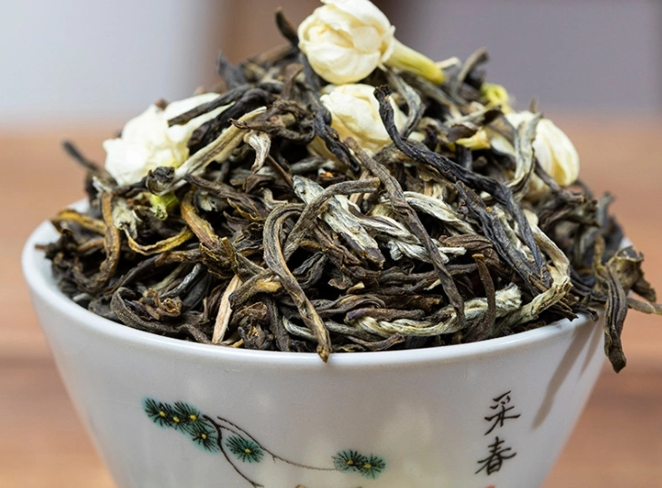 شاي الياسمين نوع الشاي الأخضر بنكهة قوية جديدة