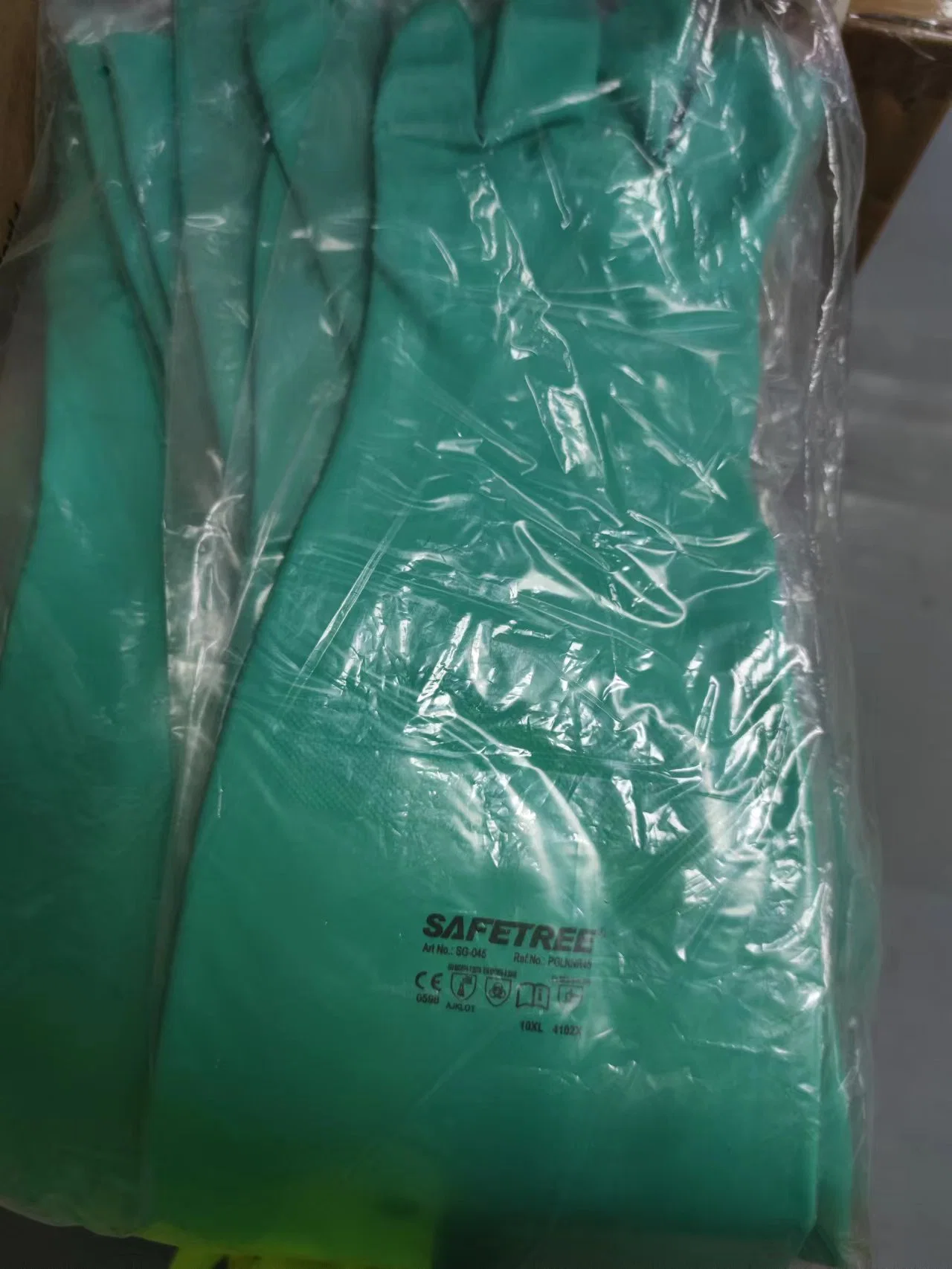 CE EN388 33cm Verde Guantes de nitrilo resistentes a productos químicos Protección de laboratorio Guantes guantes de seguridad PPE Guantes