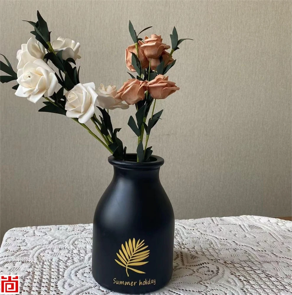 Elegant Black Golden Design Glass Flower Vase