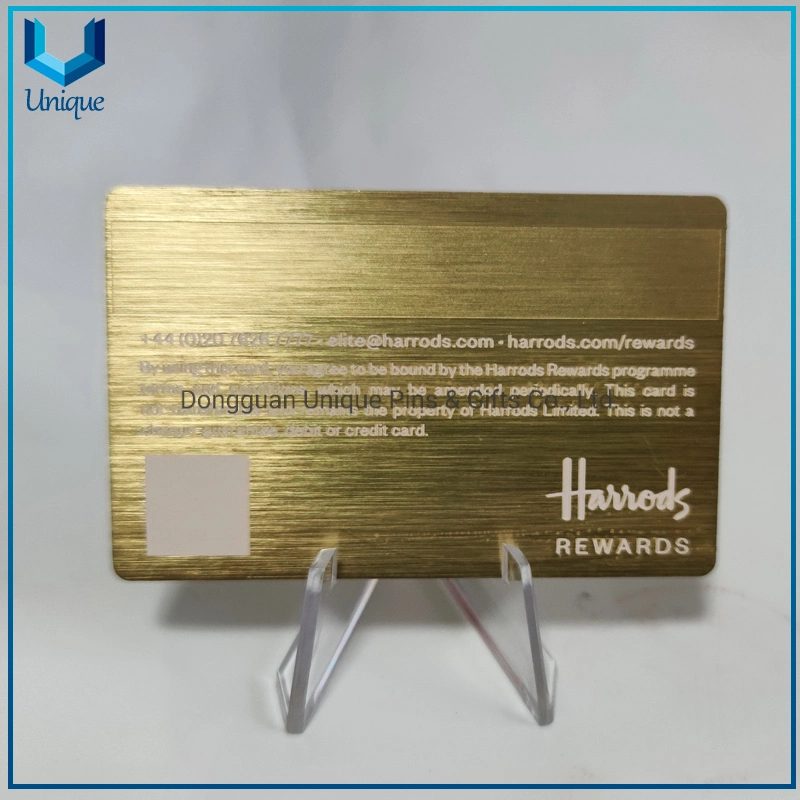Cartão metálico gravado com logótipo de design personalizado OEM, cartão de visita personalizado em estilo de luxo