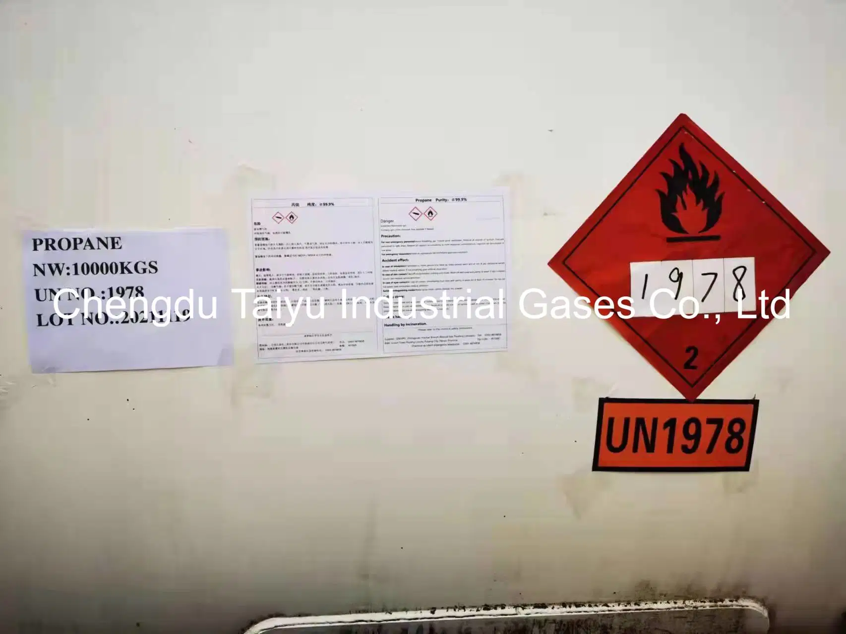 Buy 10ton Per ISO Tank Loading Indudtrial Gases 99.5% Purity C3h8 R290 Propane Gas From China