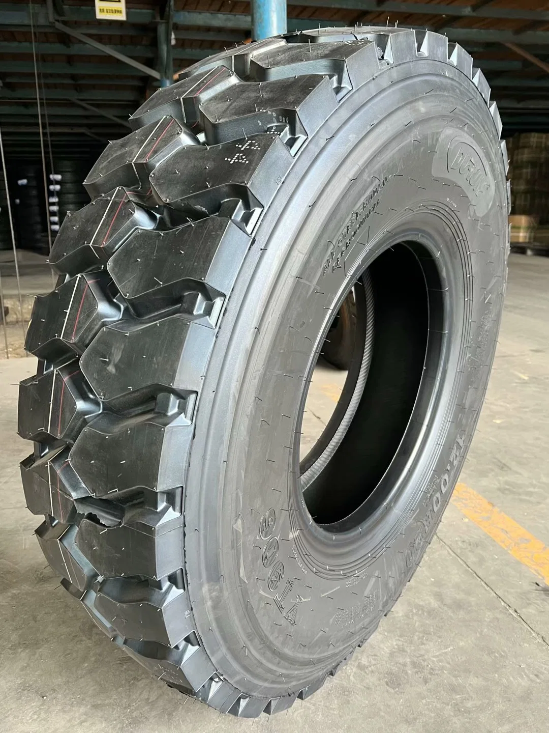 Triangle Linglong Habilead Kapsen Chaoyang Durun Compasal Royal Balck Constancy T Radial Tyres 111 7.50r16 11r22.5 12.00r20 315/80r22.5 385/65r22.5 295/80r22.5