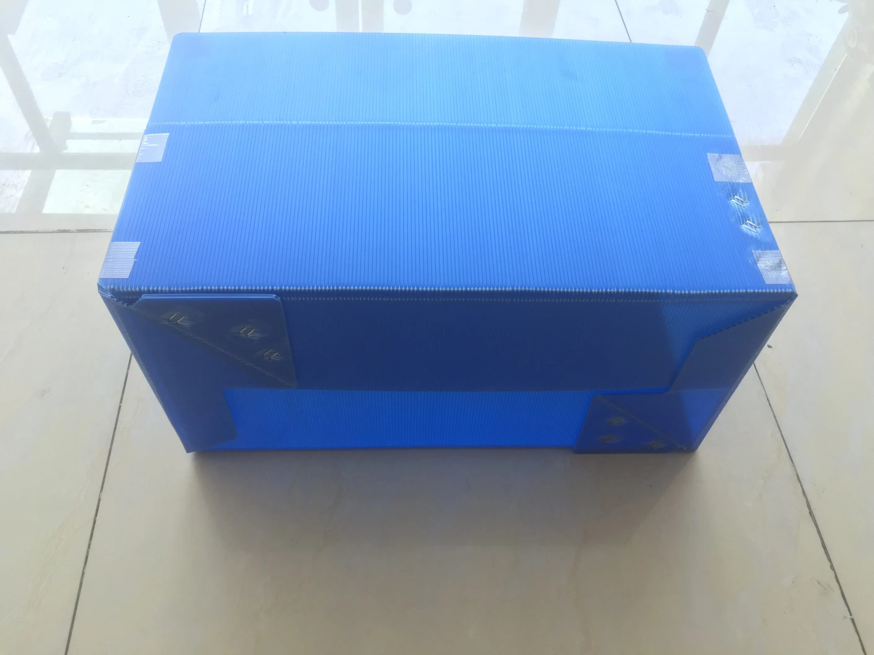 Light-Weight Damp-Proof Plastic Hollow Board Container PP Corrugated Storage Boxes