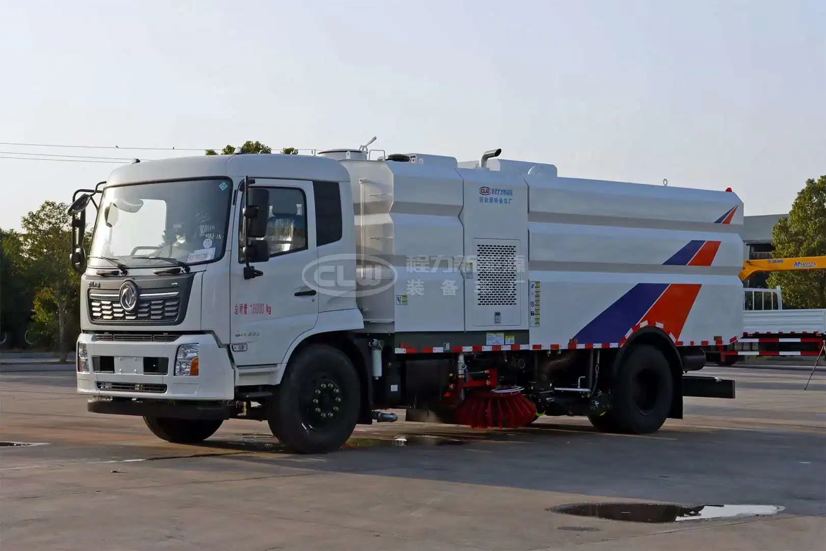 Chinese 190HP 230HP Euro 2 Euro 3 Euro 4 Euro 5 Clean Water Tank 9 Cbm Waste Water Tank 7 Cbm High Pressure Road Washing Truck Road Sweeper Truck