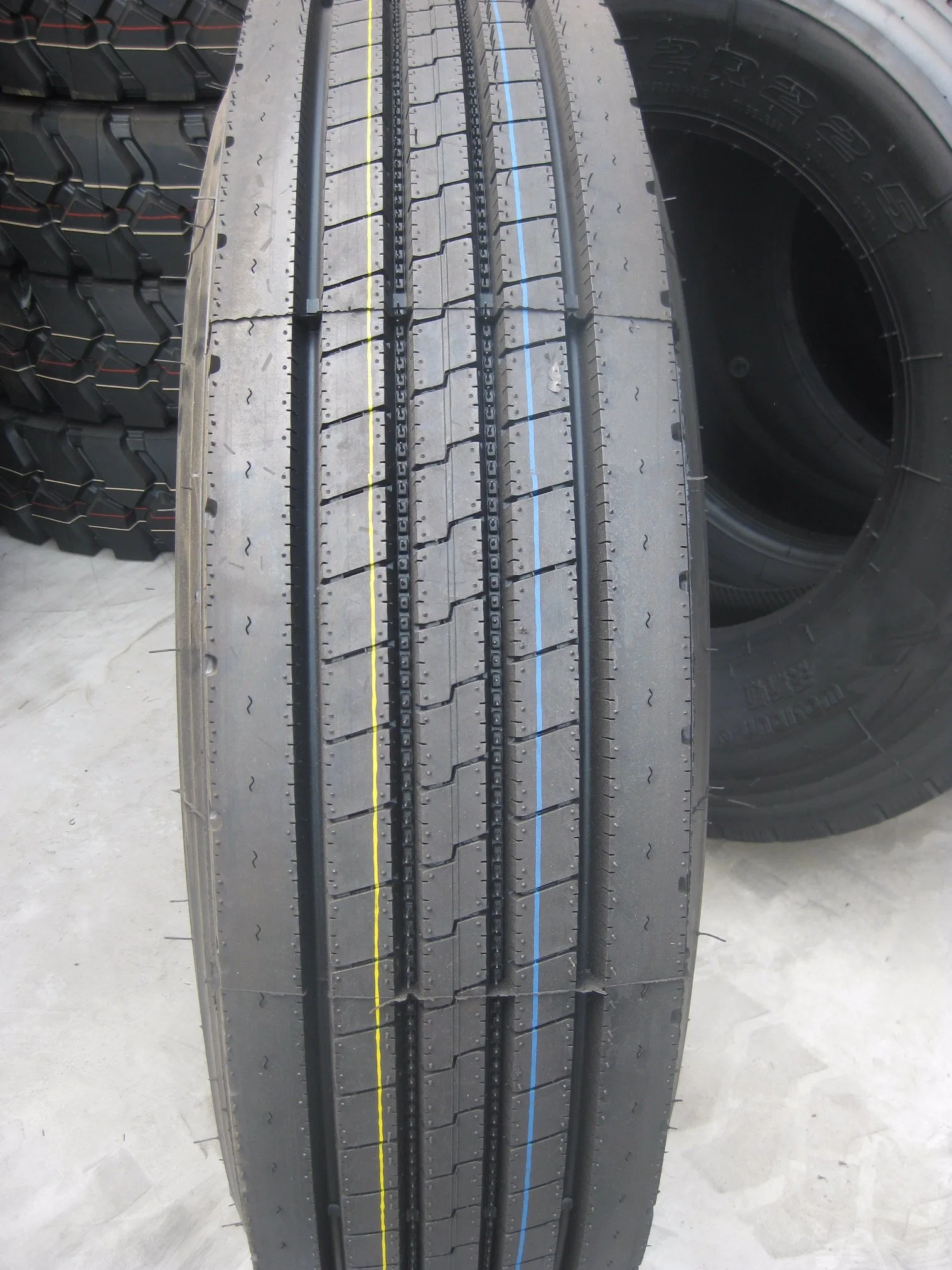 Constancy Carleo Brand Radial Truck and Bus Tyres and TBR Tyres (11R22.5 12R22.5)