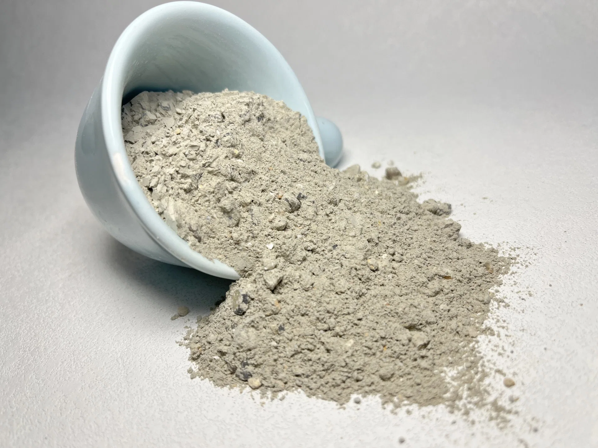 Greenergy Strong Wear Resistance Al2O3 90% Fire Resistant Low Cement Corundum Refractory Castable Low Cement Castable