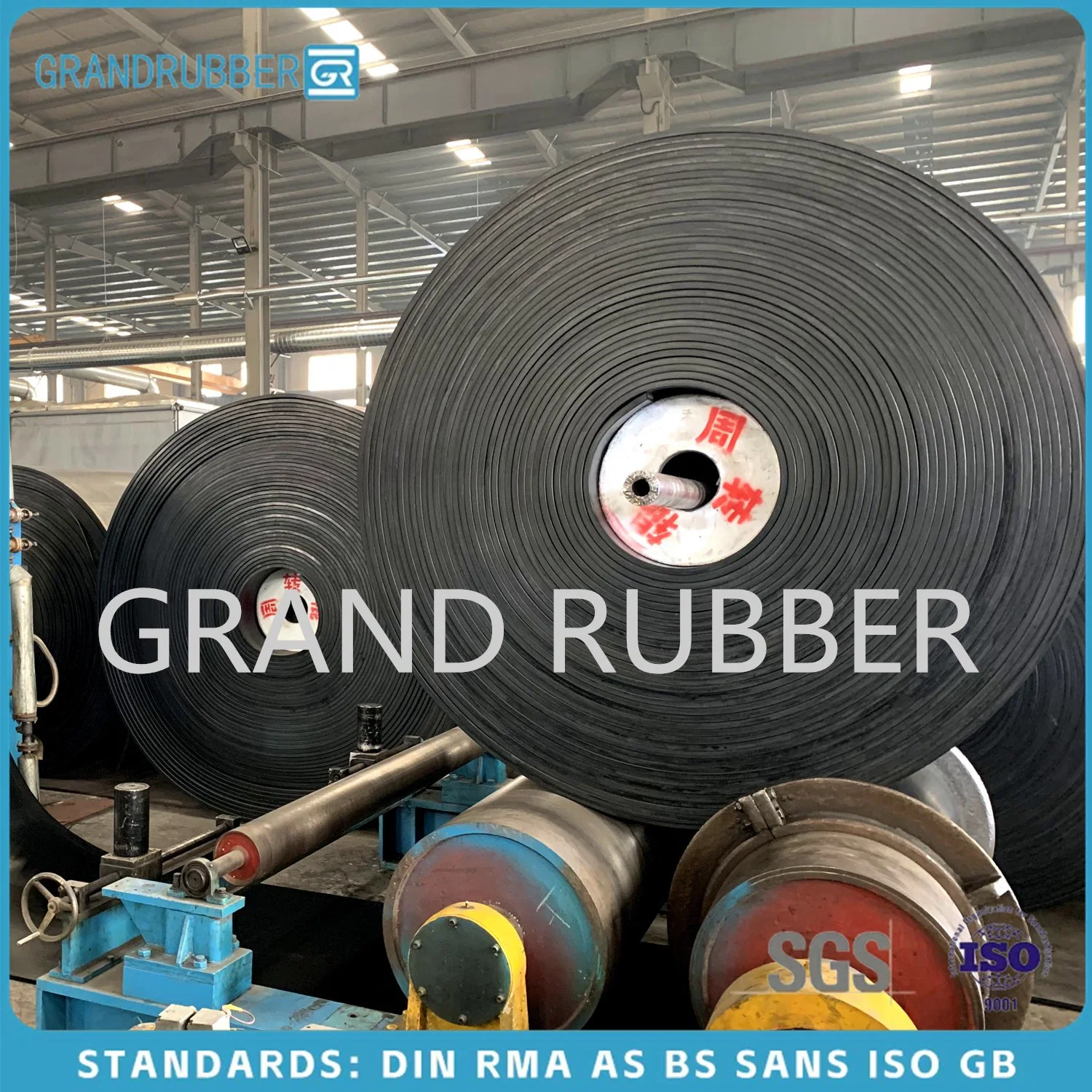 Factory Price Wear Resistant Heavyweight Flat Fabric Polyester Ep300 Rubber Conveyor Belt for Crusher Machine