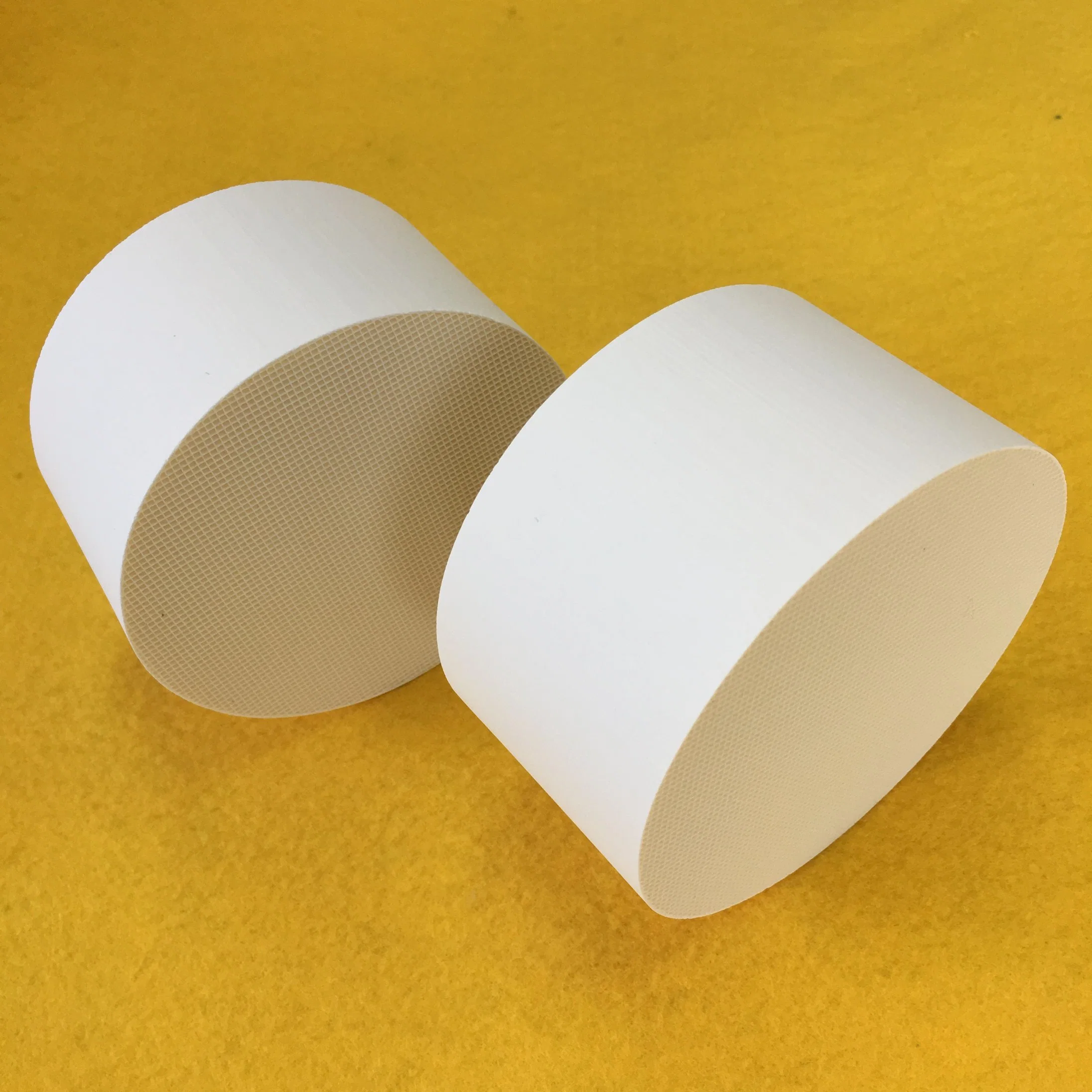 Factory Price High Temperature Mullite Honeycomb Ceramic Heater Regenerator Rto Rco Alumina Cordierite Regenerative Catalyst Carrier