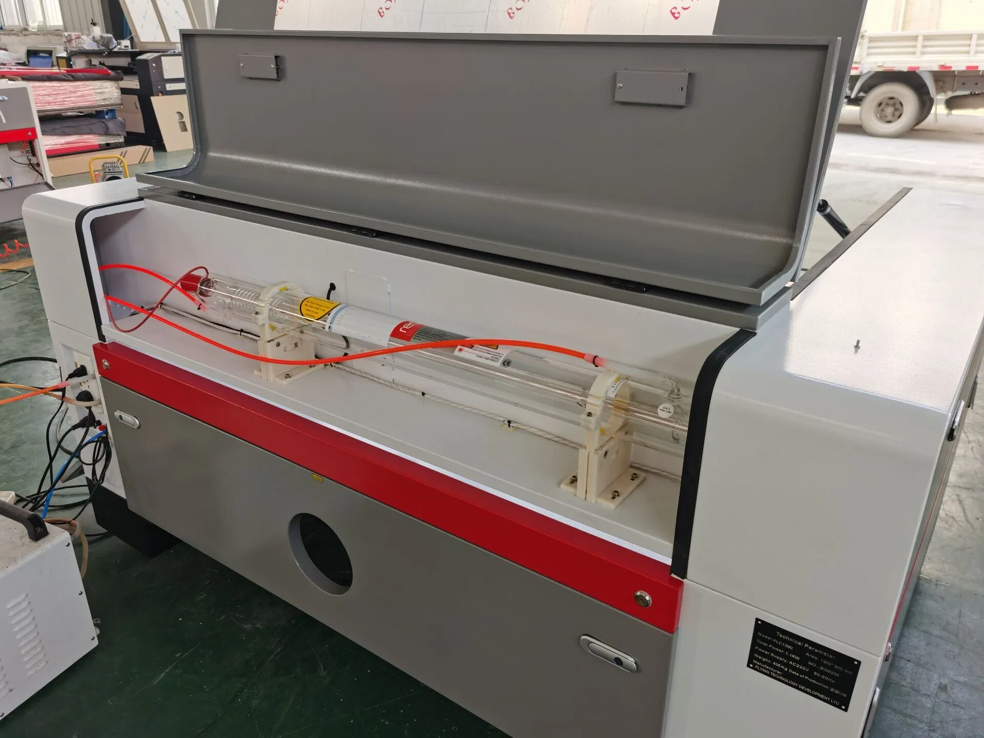 CNC Laser for Wood Acrylic Leather Cutting Engrving CO2 80W 100W