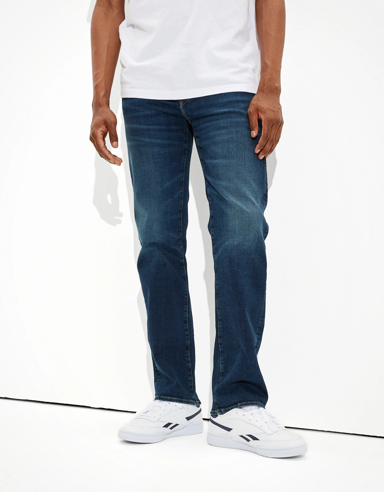 Großhandel Fashion Stretch Dark Wash Herren Denim Jeans mit Bootcut Bein