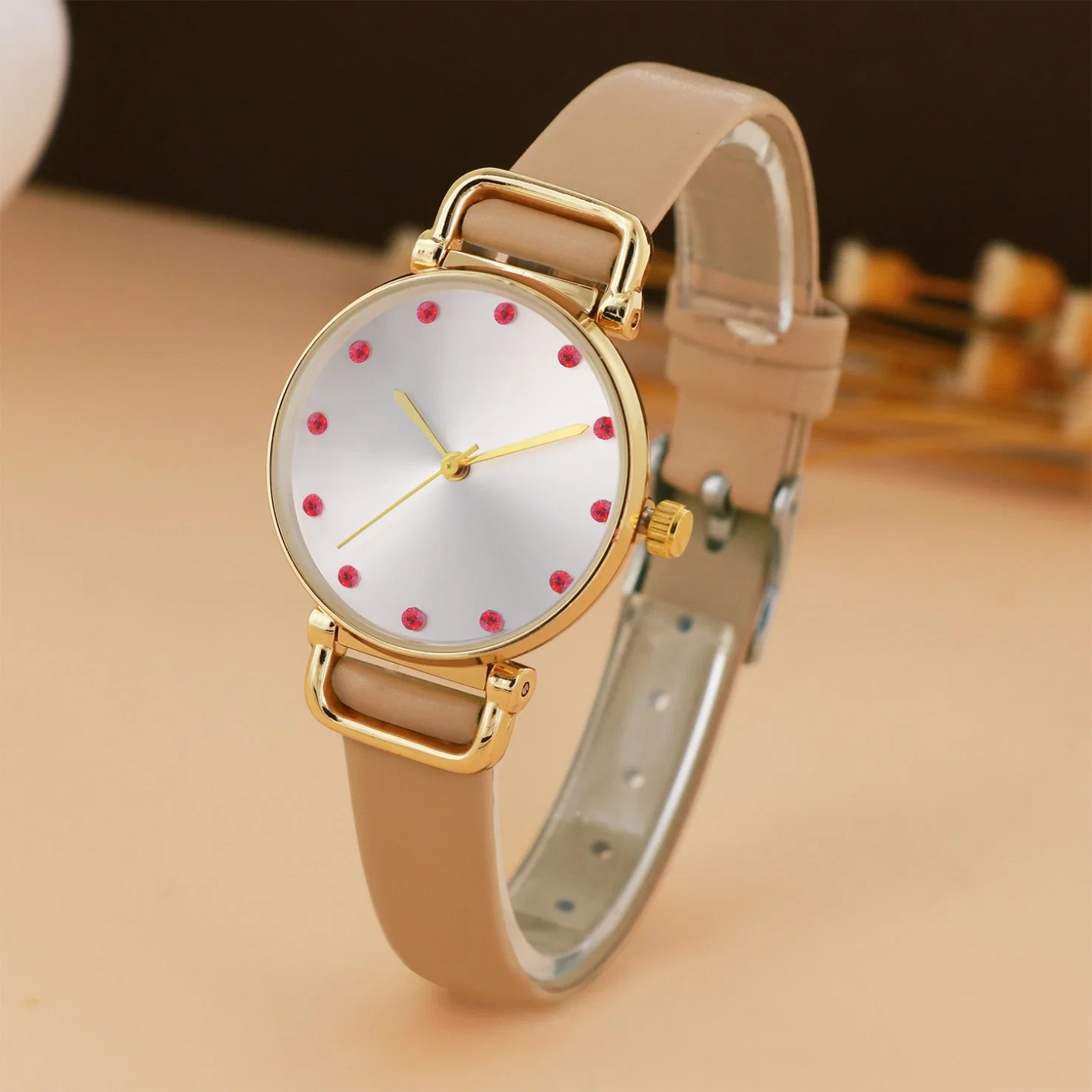 Customized Lady Watch Leather Watch Alloy Watch Factory Gift Watches Stock Watch