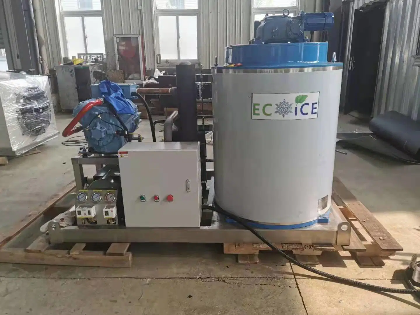 Ice Makers 2ton Flake Ice Machine 2000kg Dry Ice for Fishery Fish Fresh Food Cooling