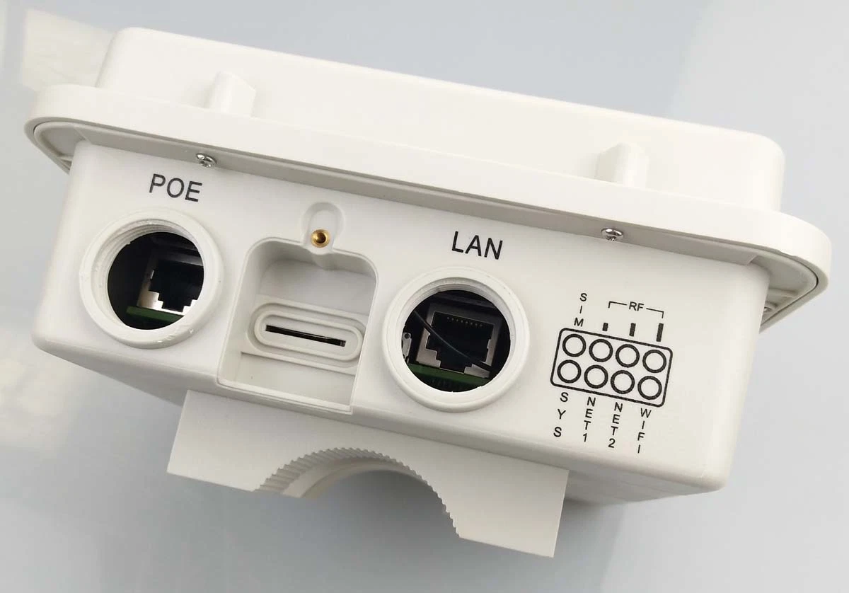 Outdoor Wi-Fi Lte Industrial Router with Dual LAN Ports