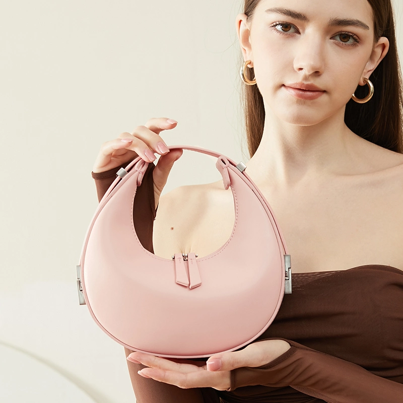 Replicas Personalized Hobo Leather Handbag Half Moon Shape Sweet Shoulder Clutch Bags