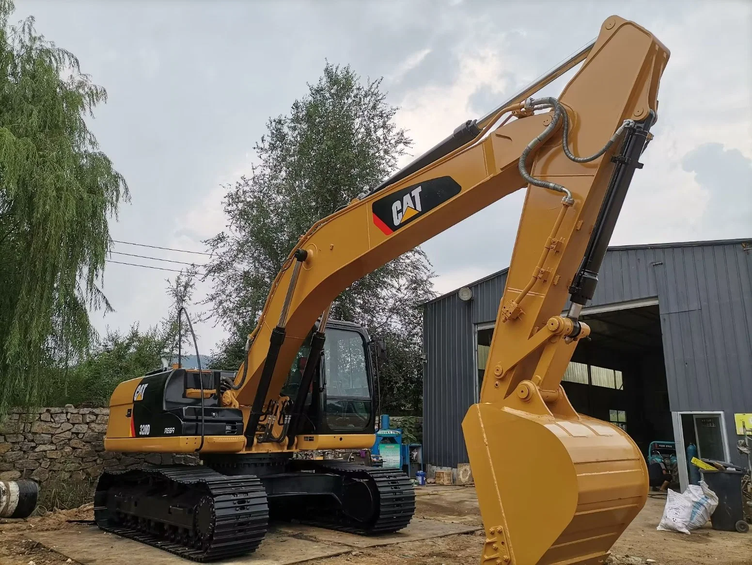 الحفار Cat 320D المستخدم Cat 320D 336D في حالة جيدة حالة العمل في الأسهم رخيصة للبيع