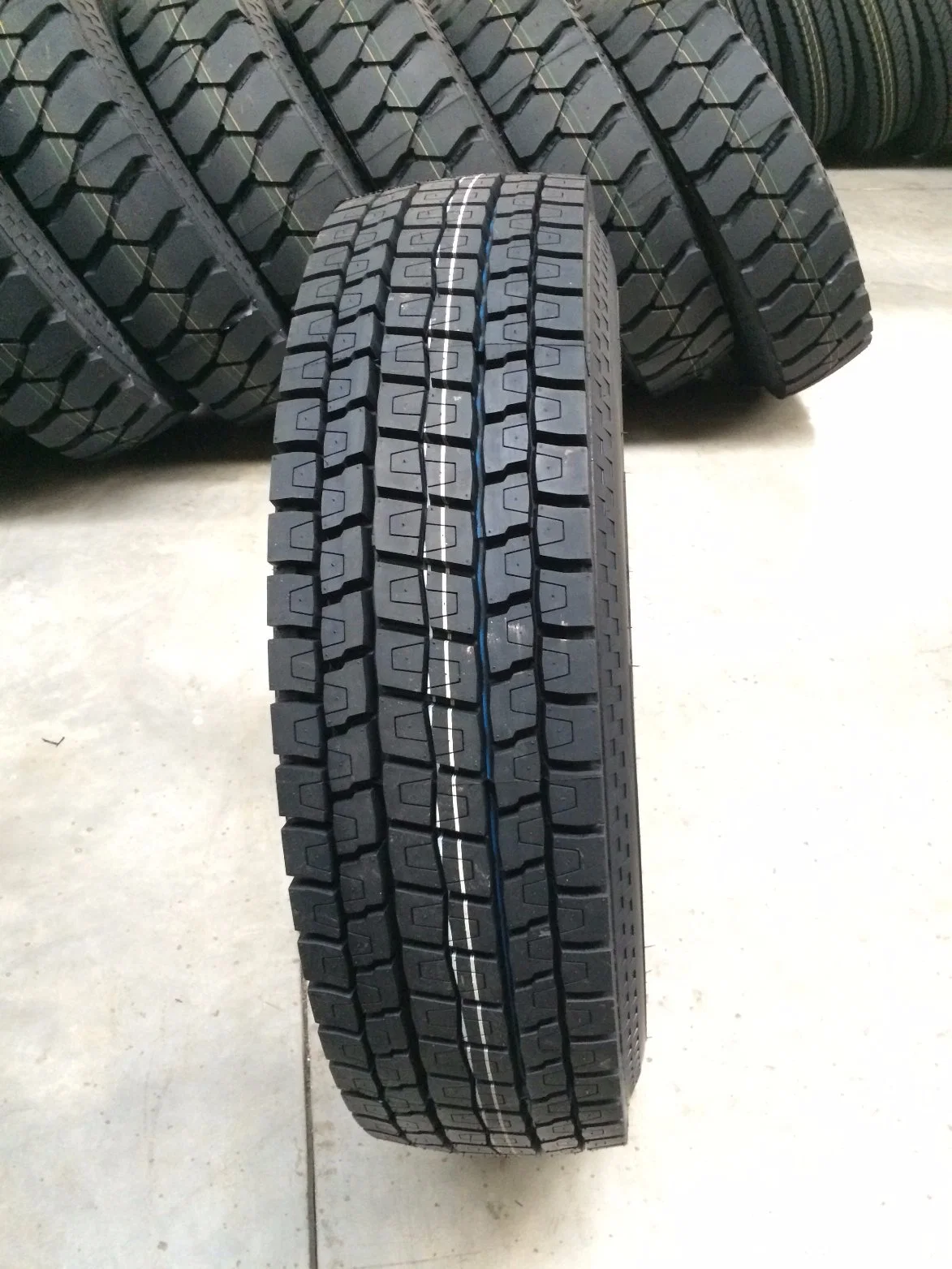 Constancy Brand Radial Truck Tire TBR Tire (265/70R19.5 285/70R19.5 255/70R22.5 275/70R22.5 275/80R22.5)