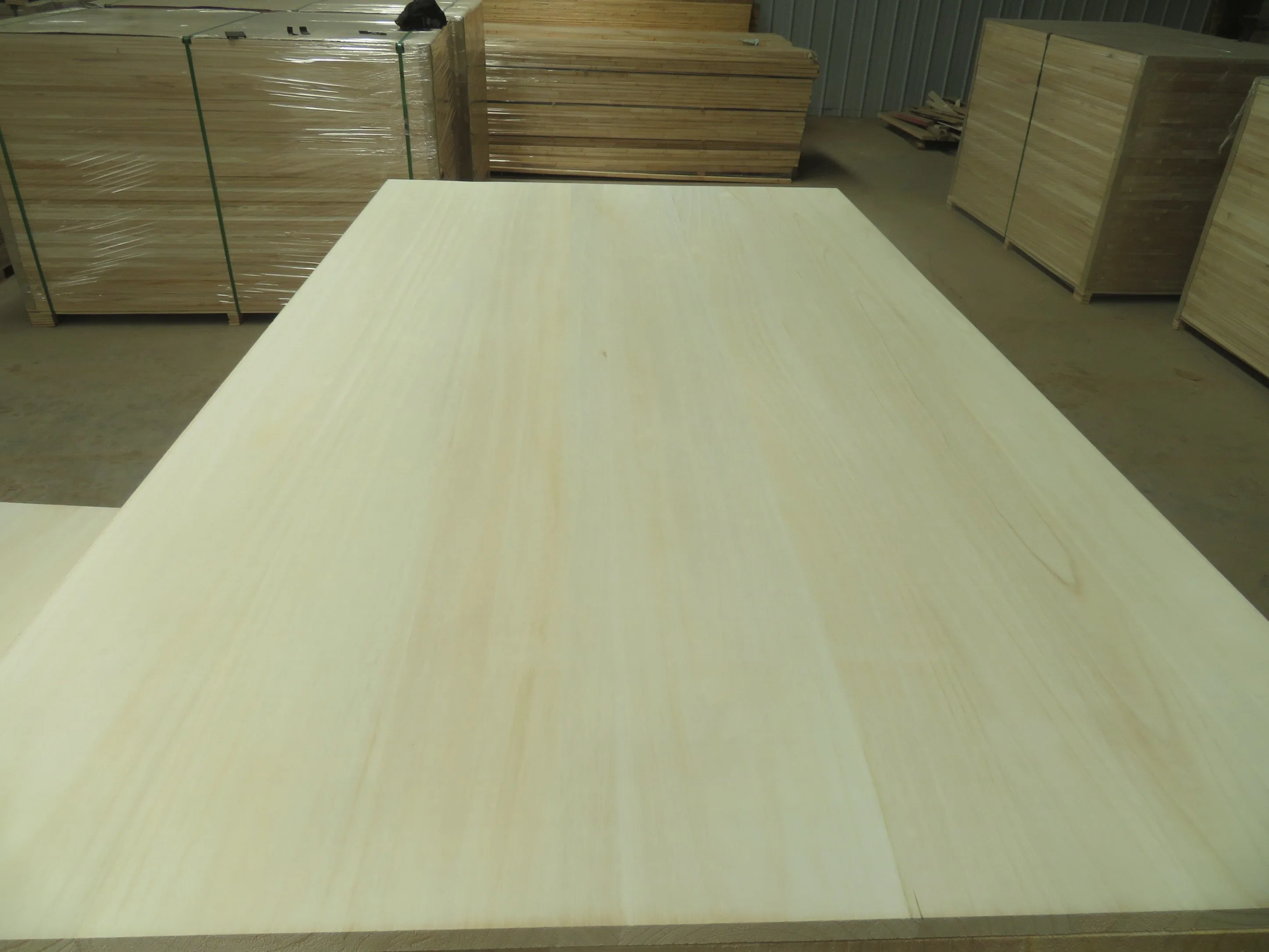 Kiln Dry Paulownia Wood Edge Glued Board Furniture Board